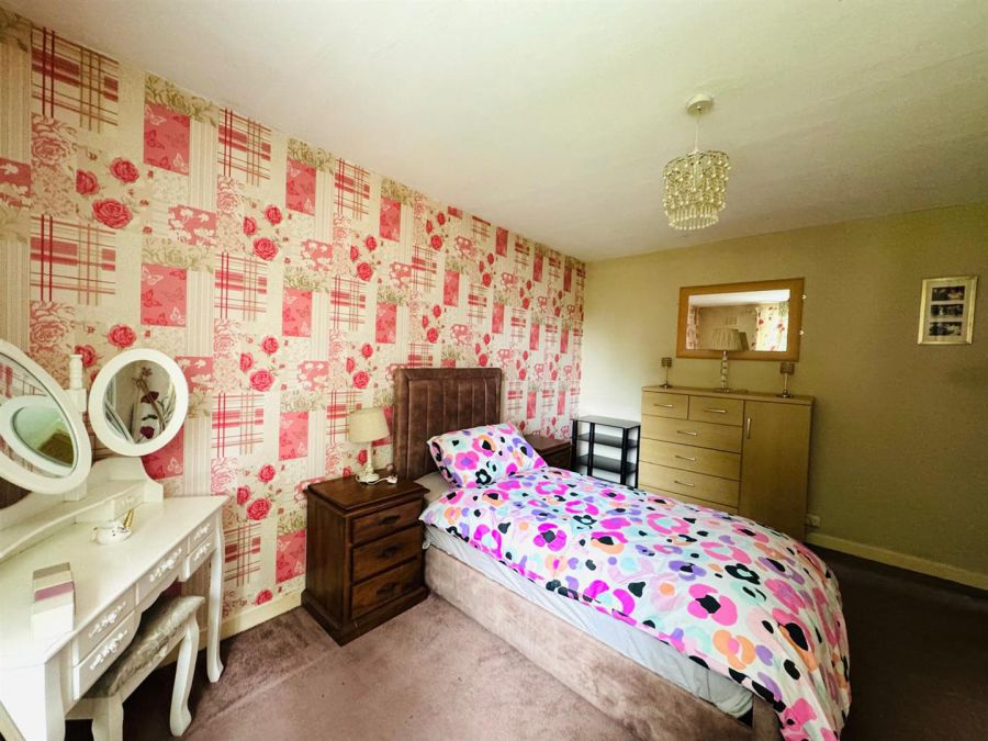 20 Ebrington Park