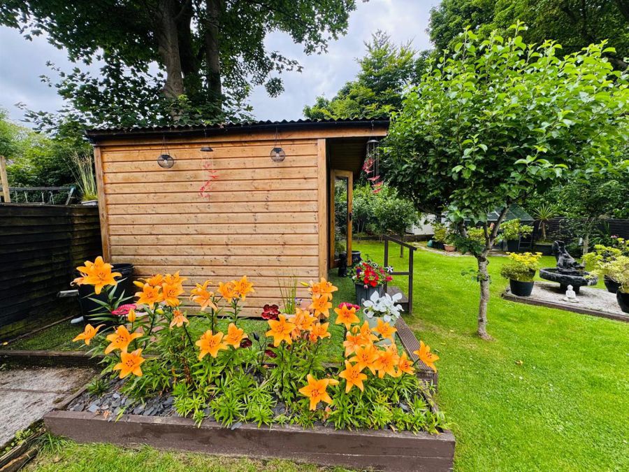 20 Ebrington Park