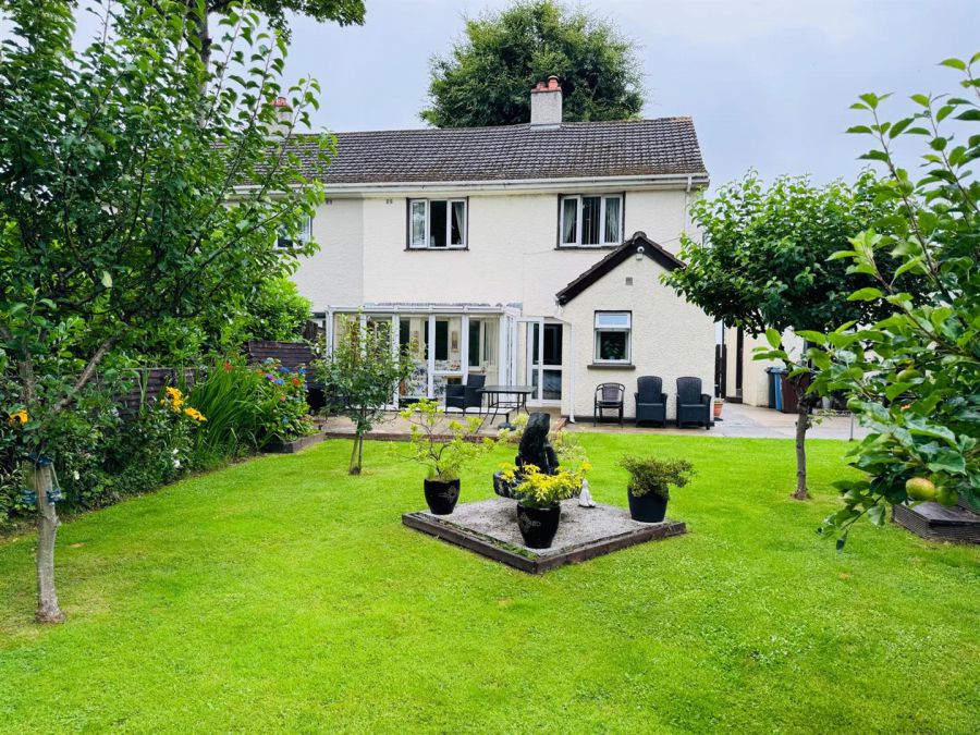 20 Ebrington Park