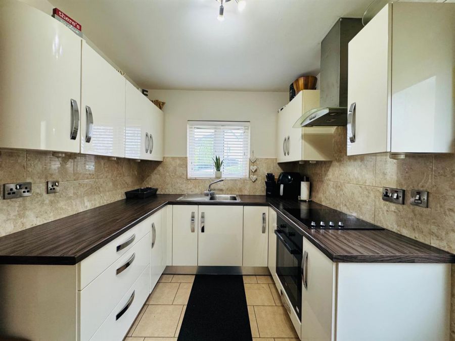 20 Ebrington Park