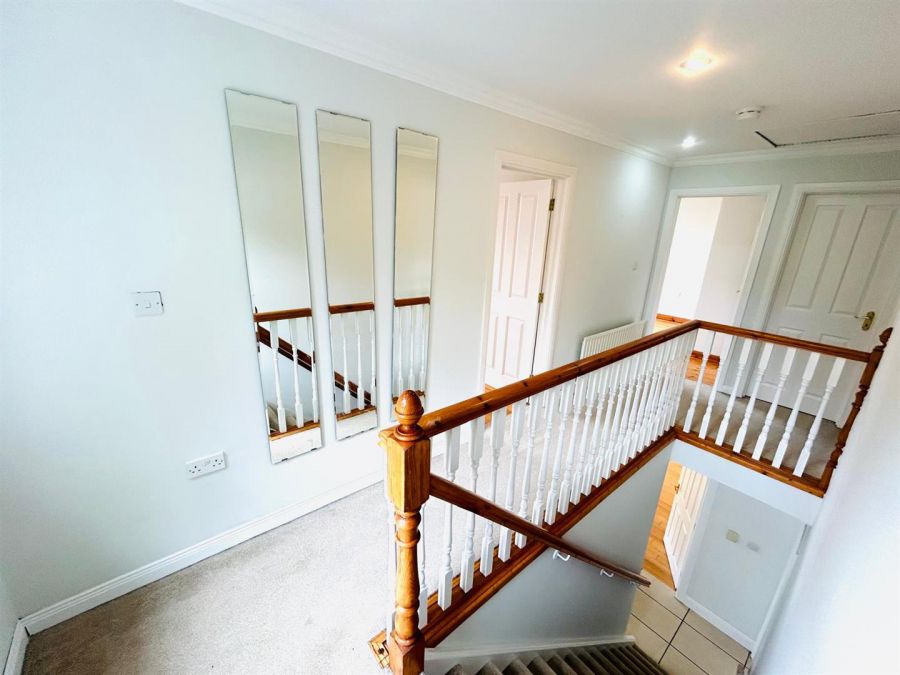 9 Waterfoot Park