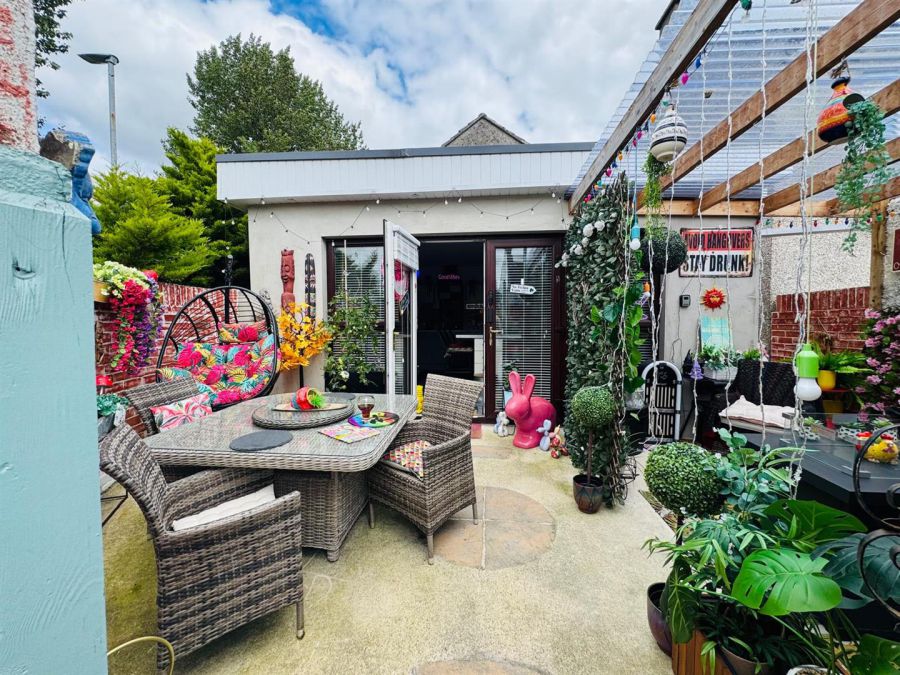 25 Heron Way