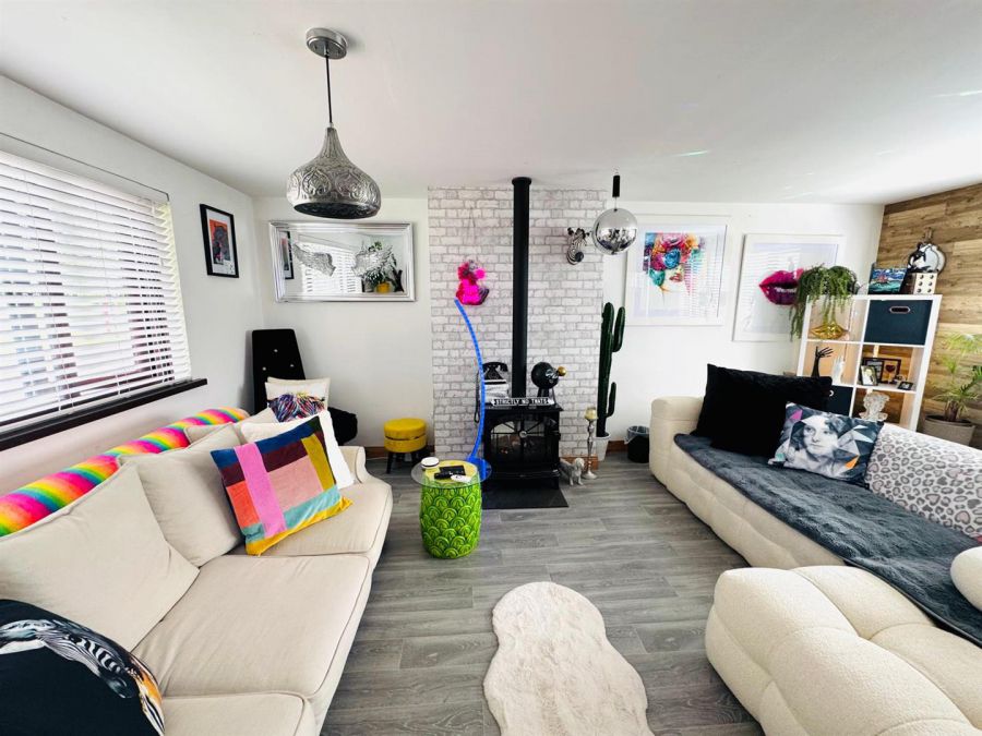 25 Heron Way