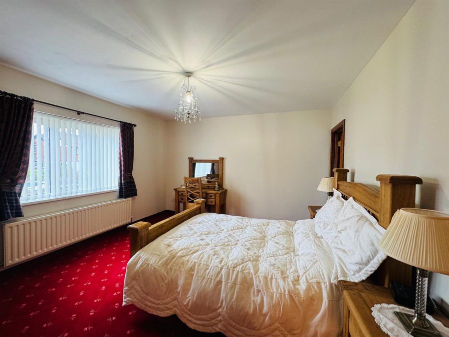 76 Woodend Road