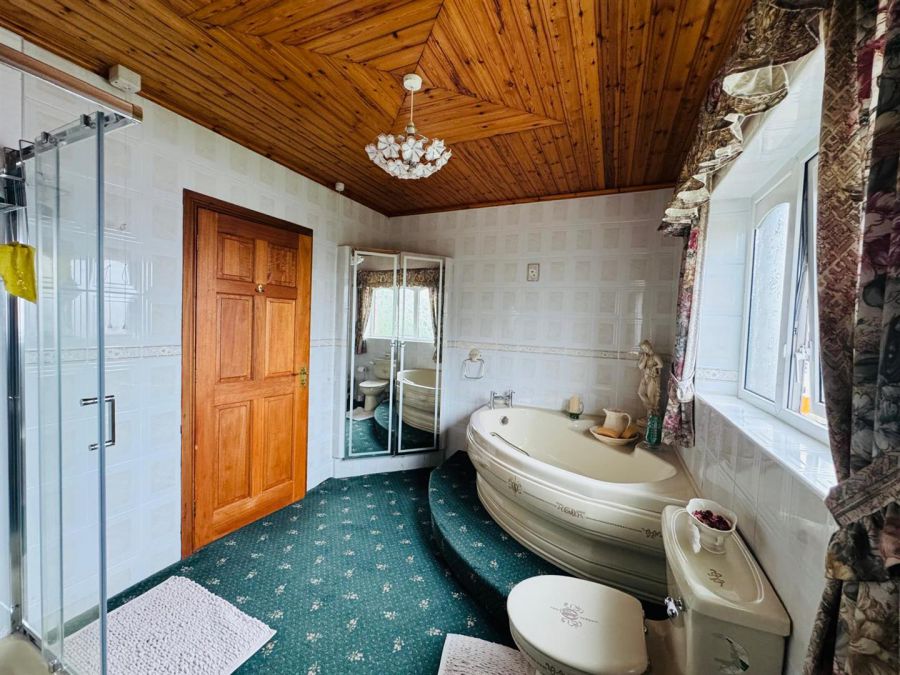 76 Woodend Road