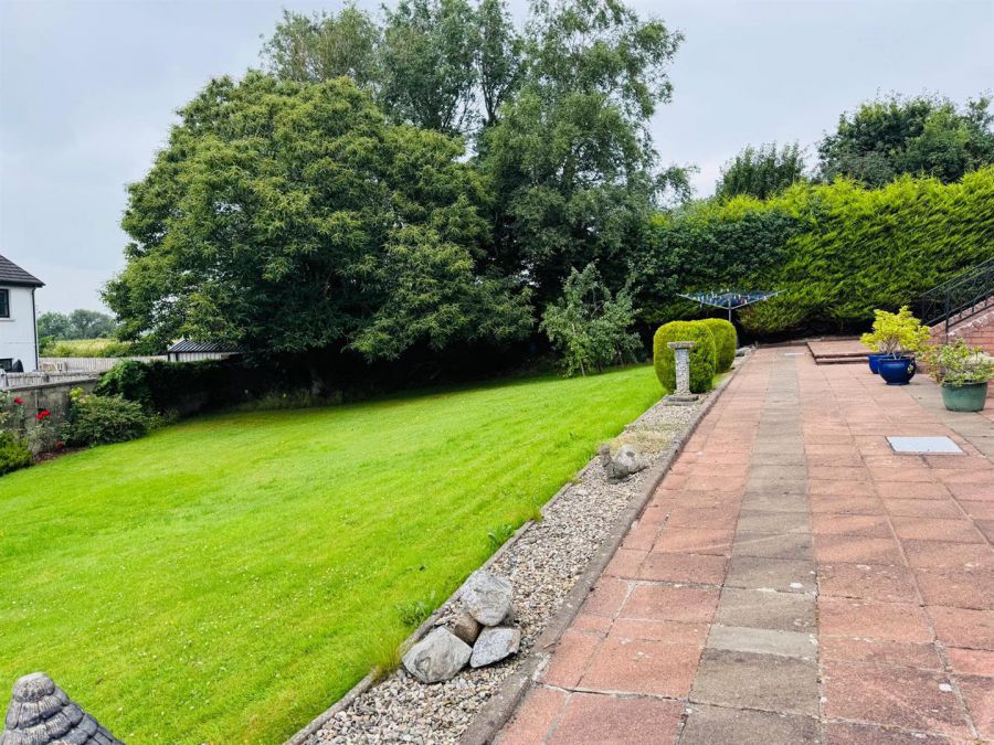 76 Woodend Road