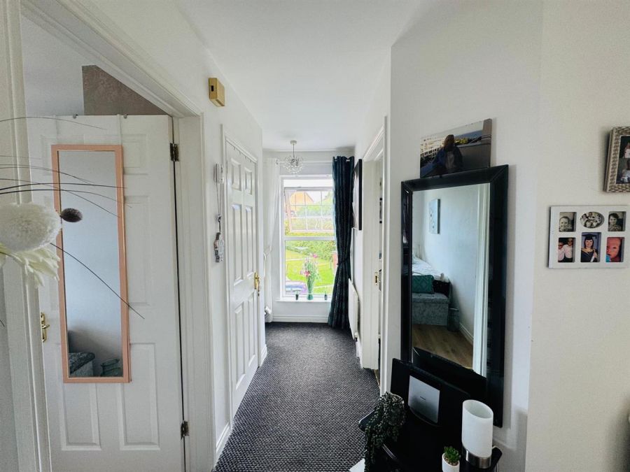 78a Rossdale
