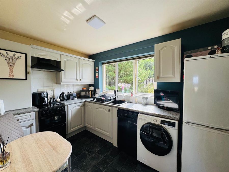 78a Rossdale