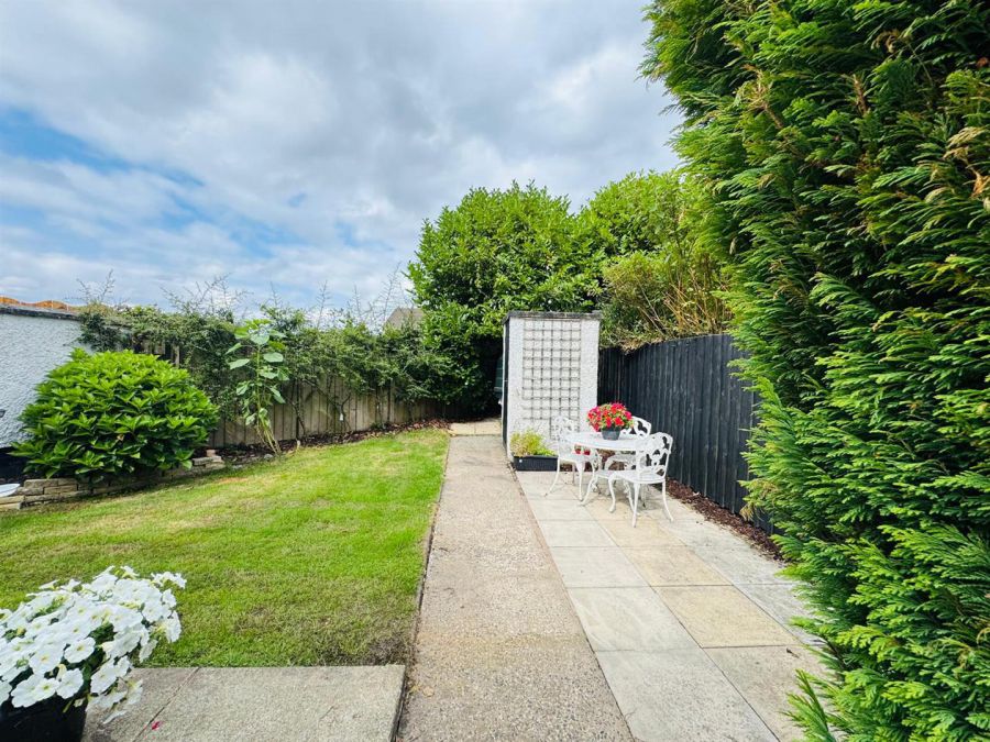 136 Rockfield