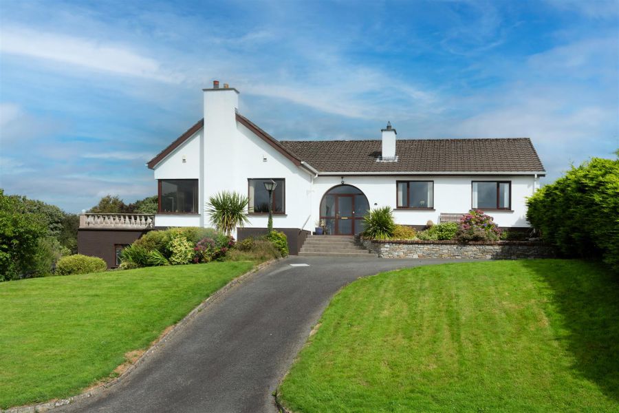 18 Dunnwood Park