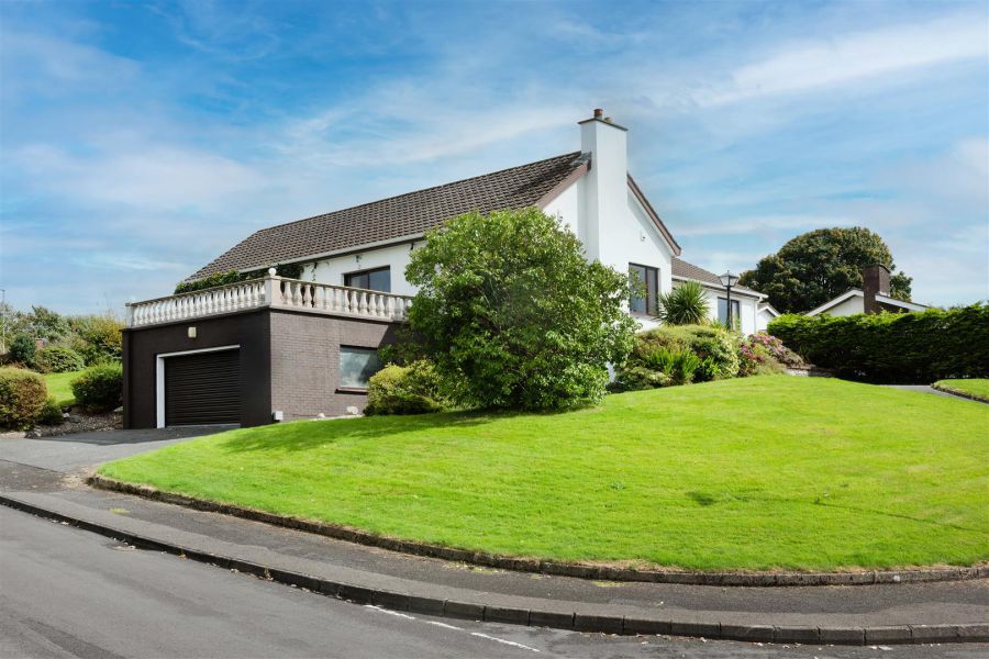 18 Dunnwood Park