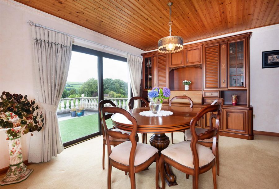 18 Dunnwood Park