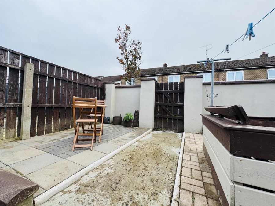 221 Lincoln Court