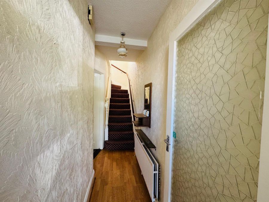 33 Iona Terrace