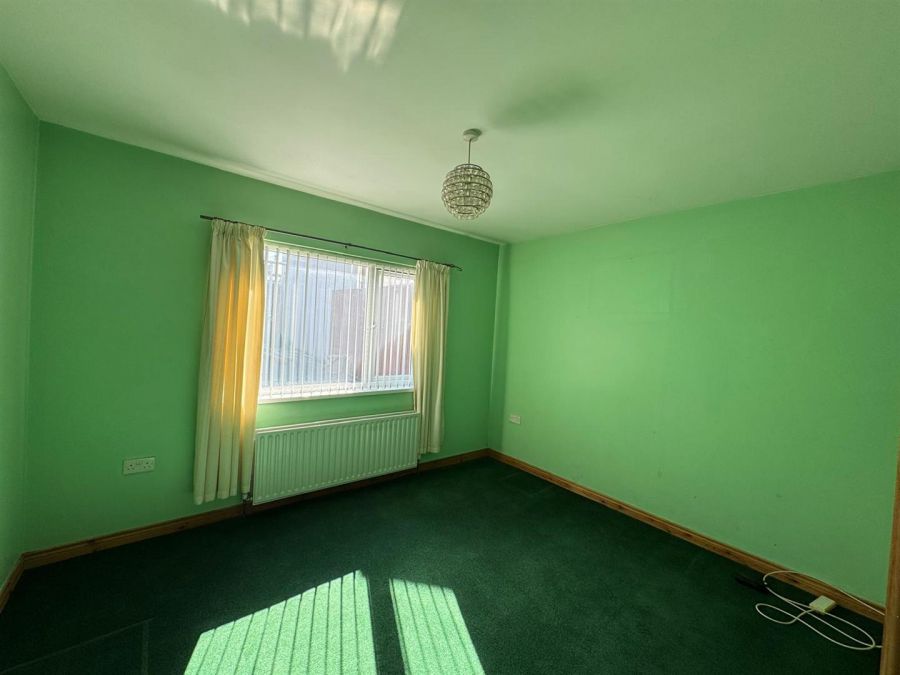 33 Iona Terrace