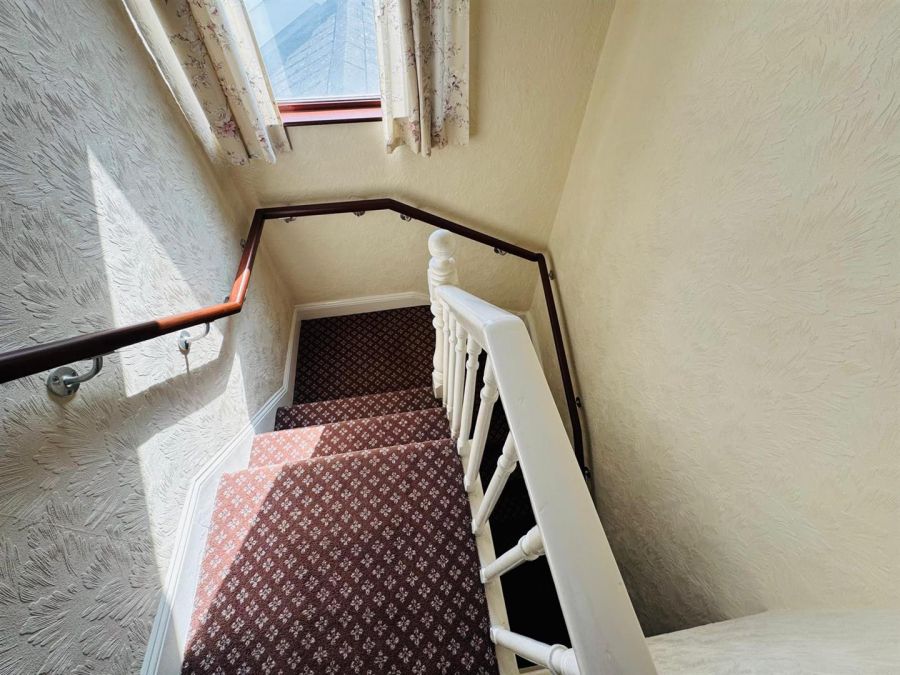 33 Iona Terrace
