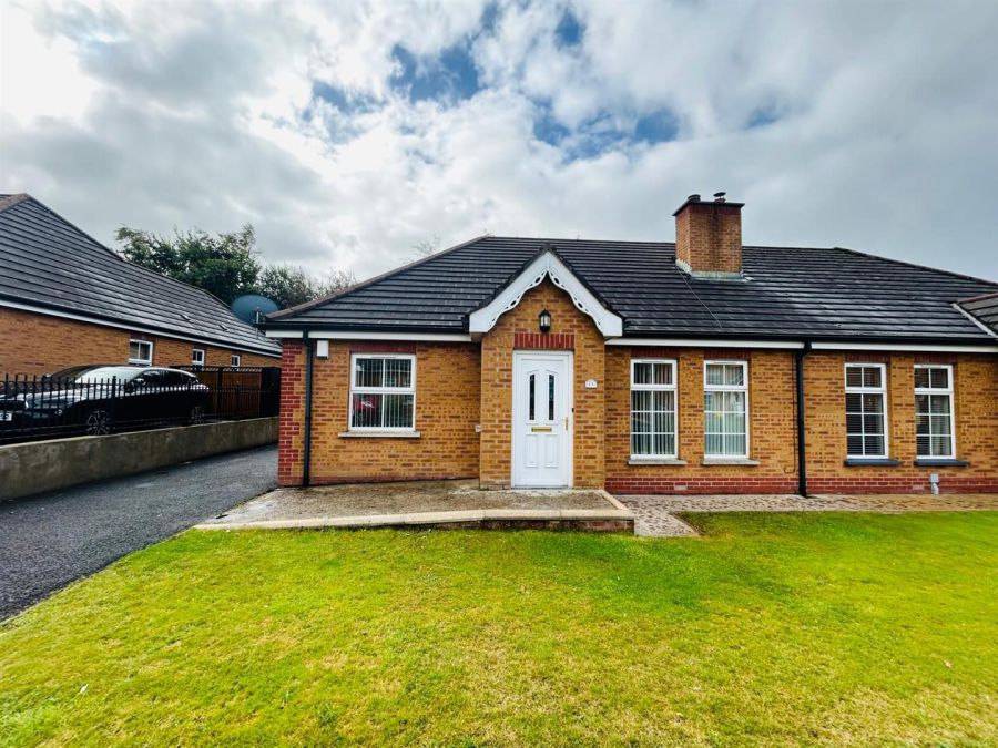 13 Blackthorn Manor