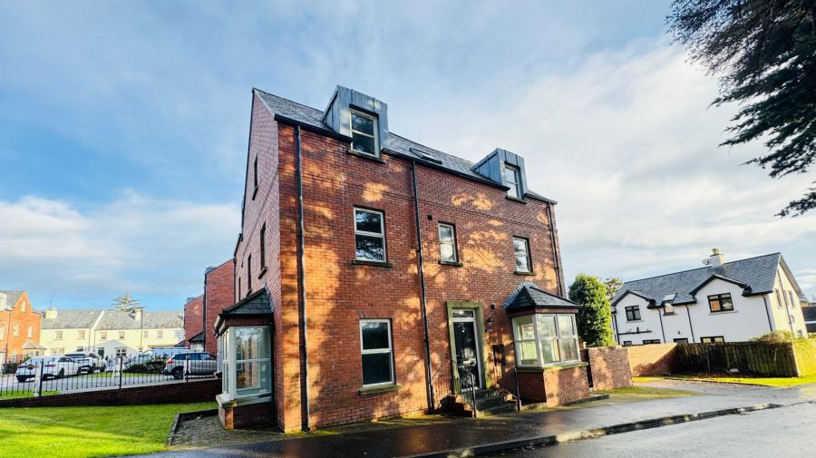 19 Greenhaw Manor 19 Greenhaw Manor