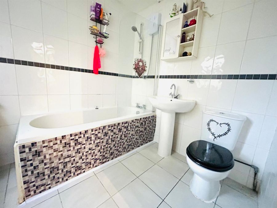 44 Lower Nassau Street