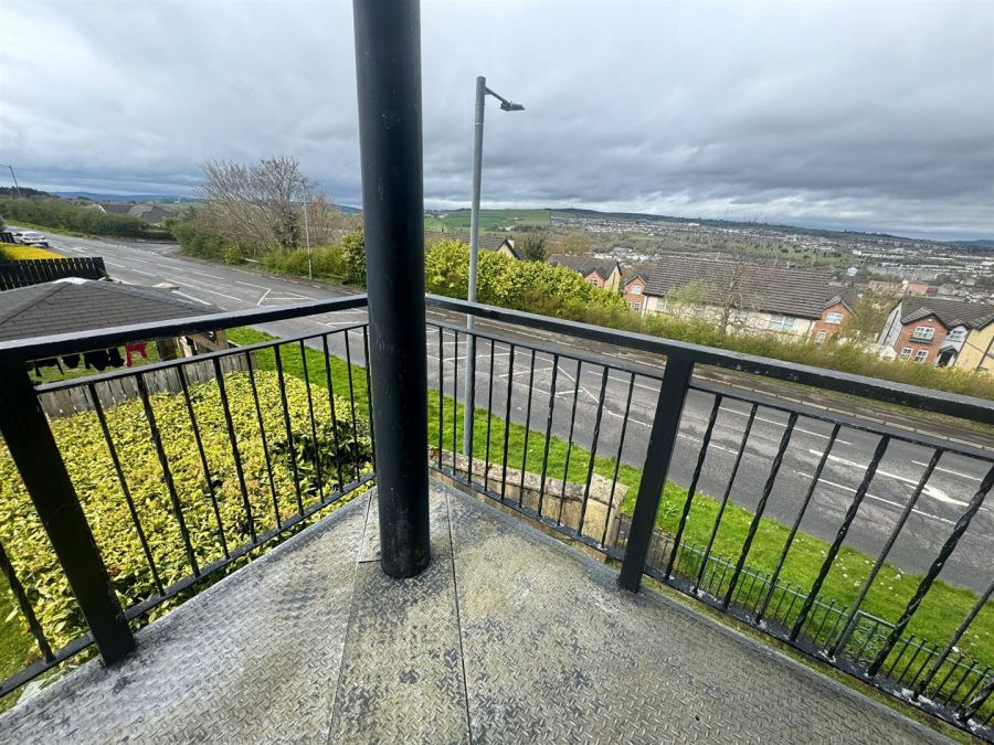 4 Woodside Heights