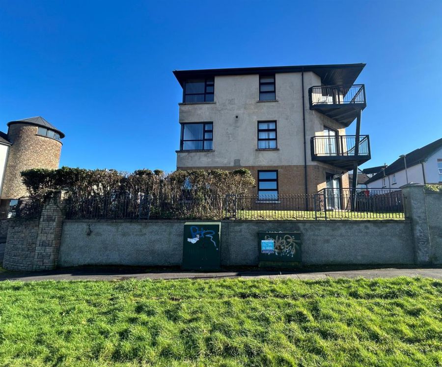 4 Woodside Heights