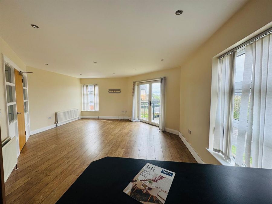 4 Woodside Heights