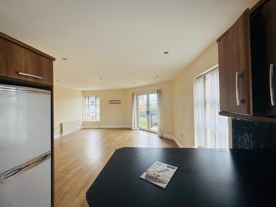 4 Woodside Heights