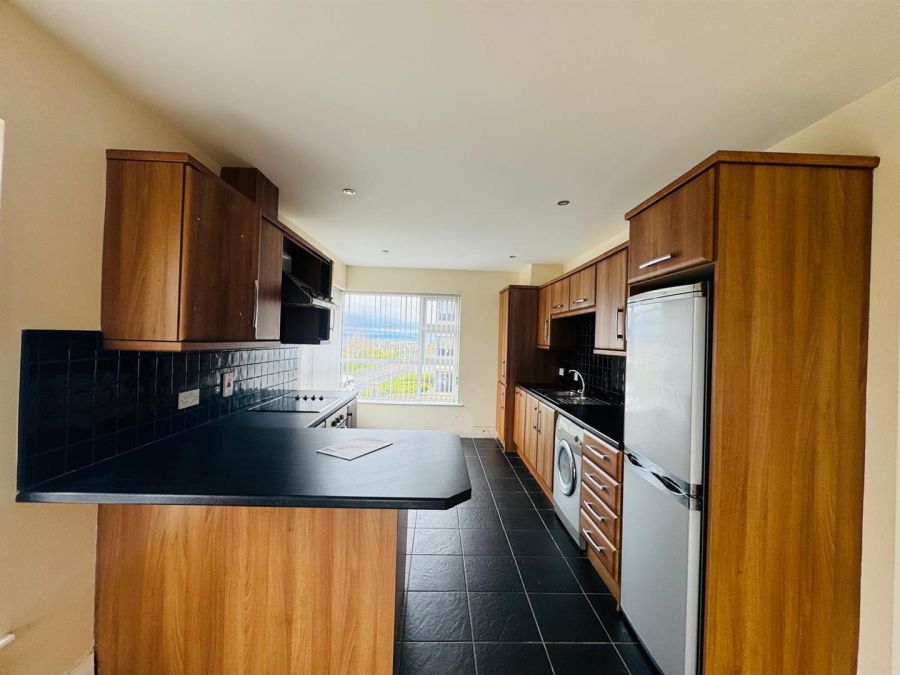 4 Woodside Heights