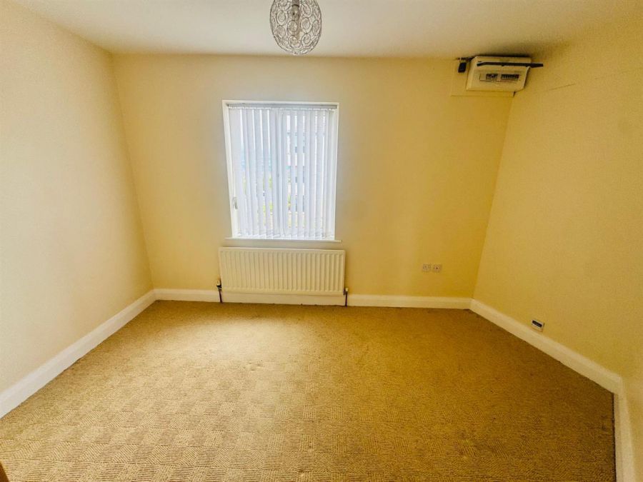 4 Woodside Heights