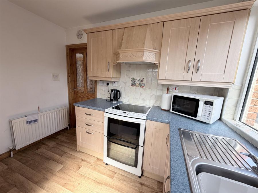 4 Erosmore Drive