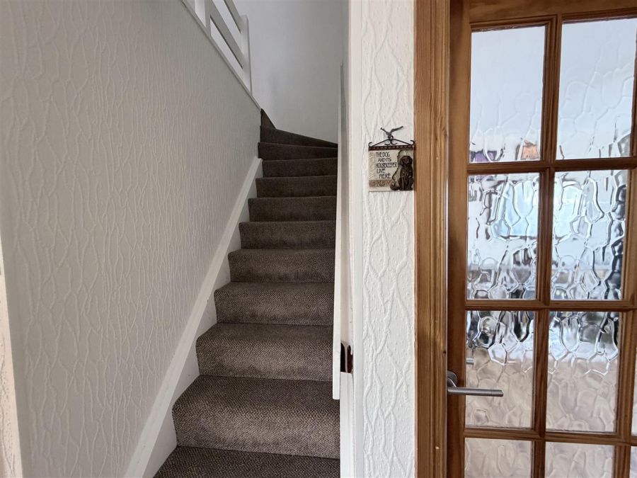 4 Erosmore Drive