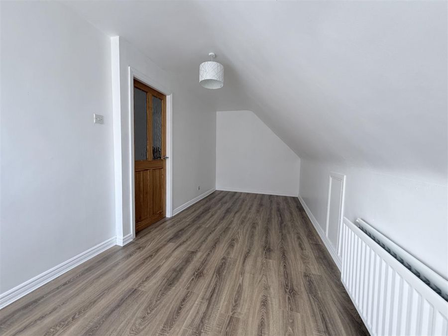 4 Erosmore Drive