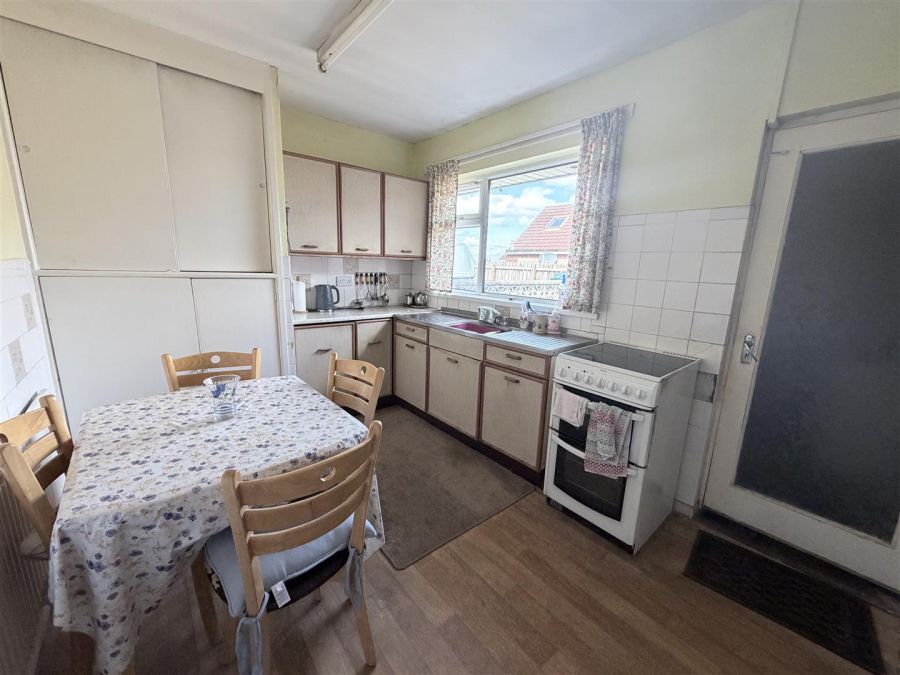 4 Conifer Avenue