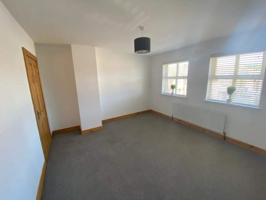 251 Ivy Mead
