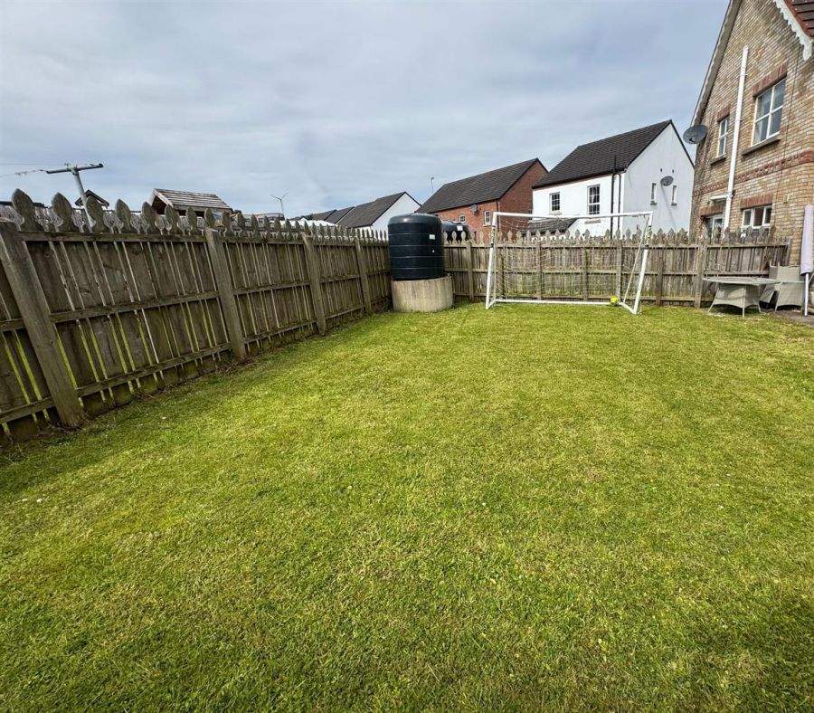 251 Ivy Mead