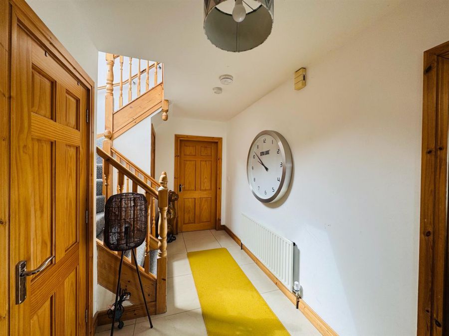 251 Ivy Mead