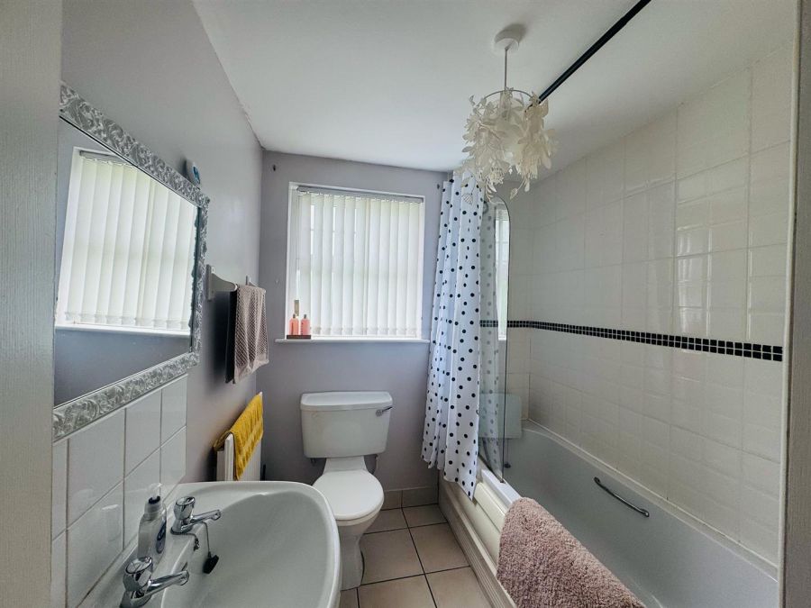 64 Manorwood