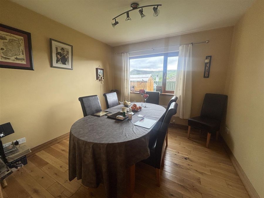 95 Glenroe Park