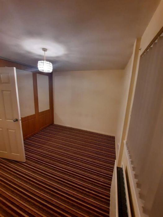 Flat E, 38 Roe Mill Road