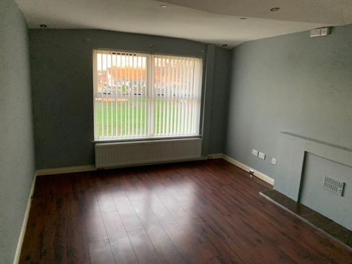 Flat E, 38 Roe Mill Road