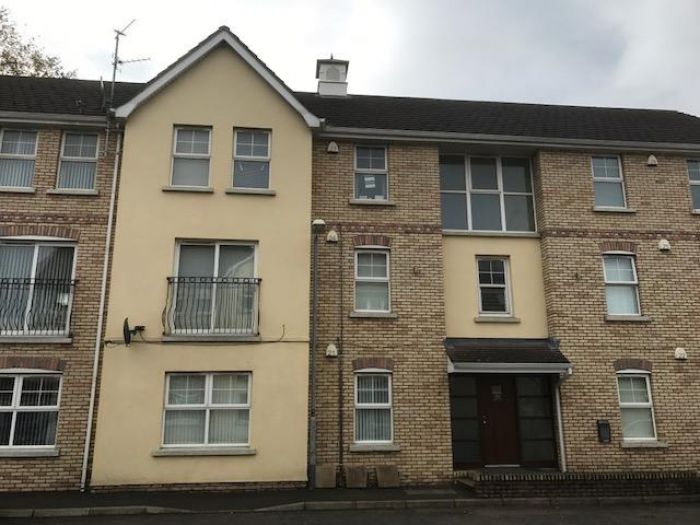 21 College Court Greystone Road