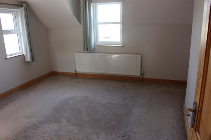 122 Carrowclare Road