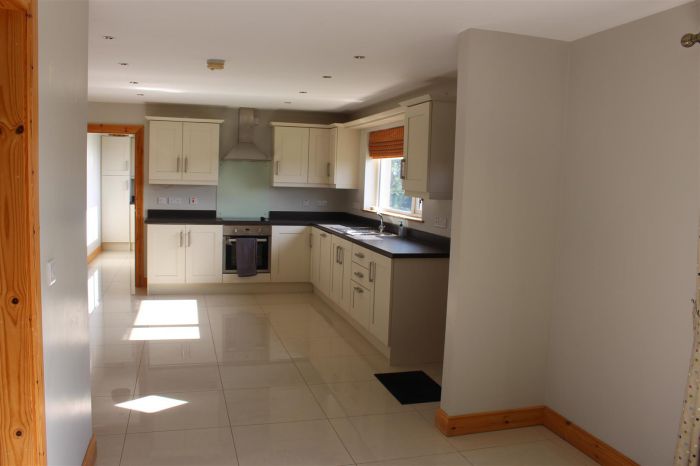 122 Carrowclare Road