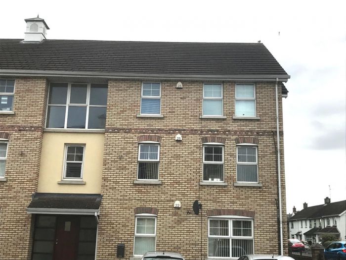 28 College Court Greystone Road