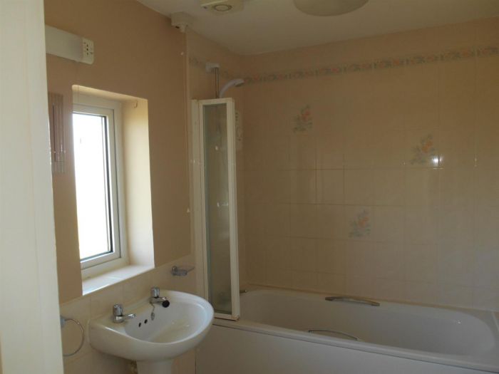 88 Shackleton Crescent