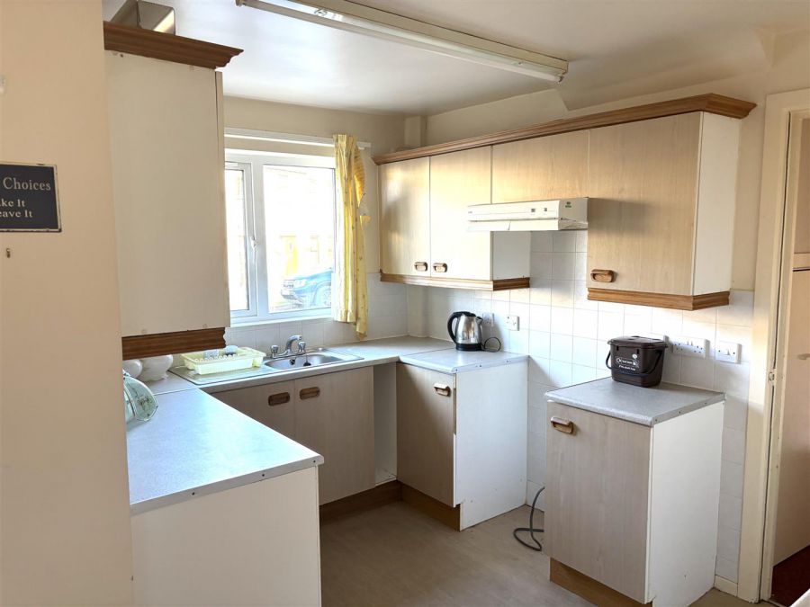 4 Shackleton Crescent