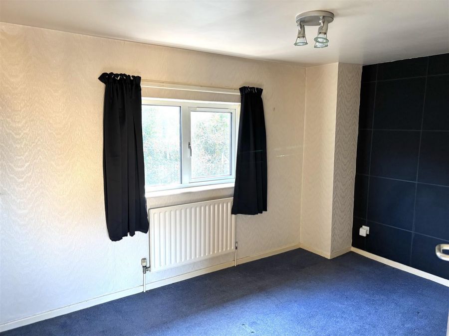 4 Shackleton Crescent