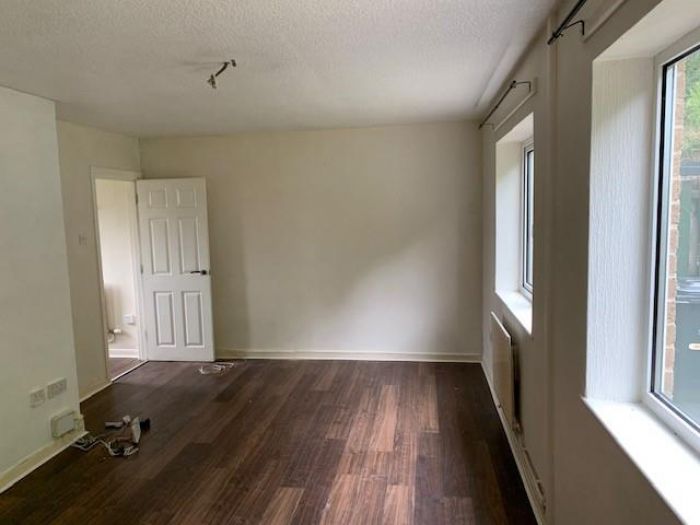 36 Shackleton Crescent