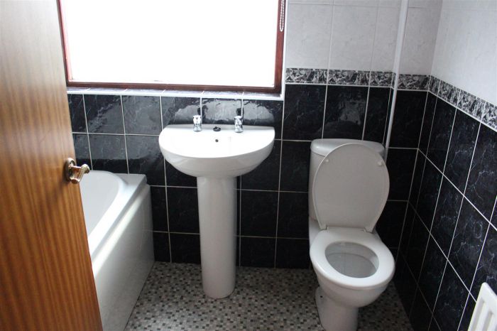 142 Carrowclare Road