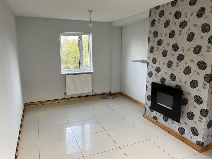 68 Shackleton Crescent